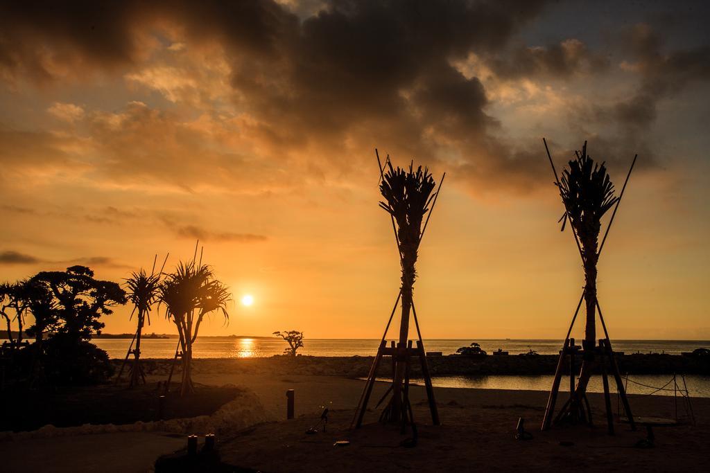 Sheraton Okinawa Sunmarina Resort Onna Dış mekan fotoğraf