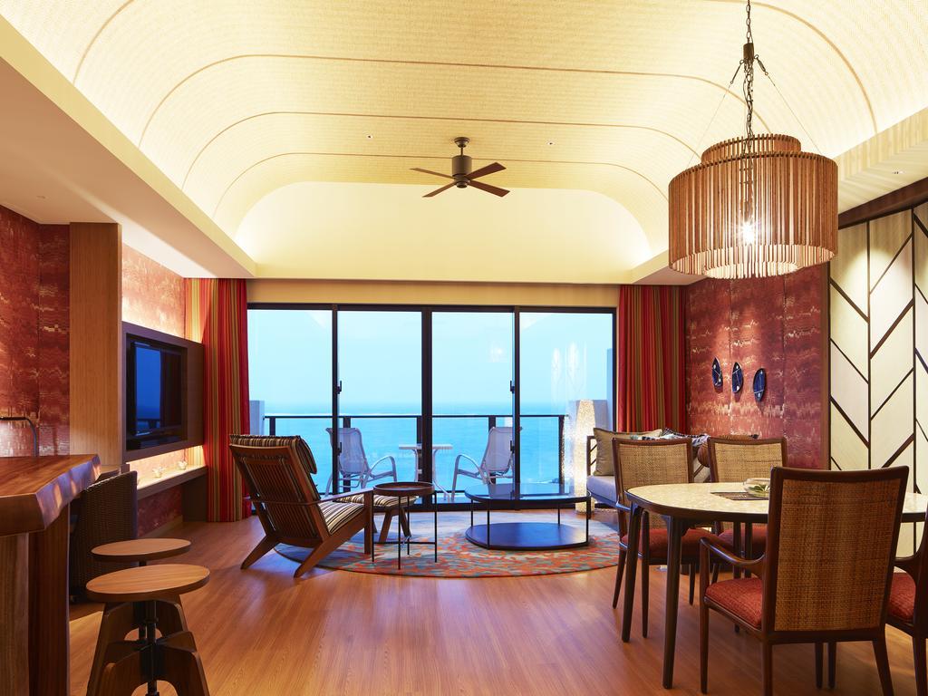Sheraton Okinawa Sunmarina Resort Onna Dış mekan fotoğraf