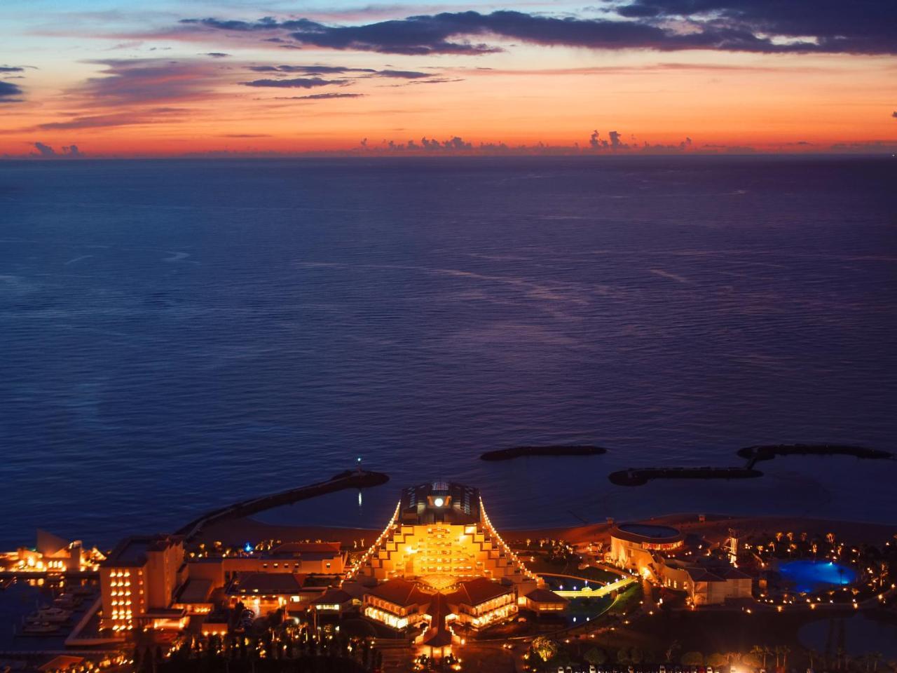 Sheraton Okinawa Sunmarina Resort Onna Dış mekan fotoğraf