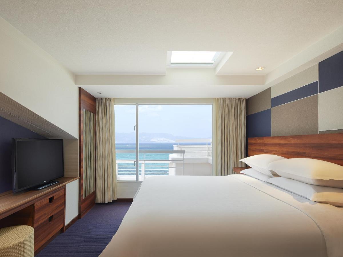 Sheraton Okinawa Sunmarina Resort Onna Dış mekan fotoğraf