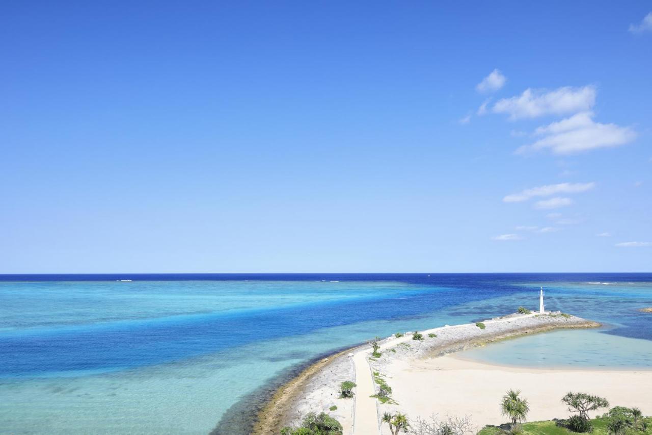 Sheraton Okinawa Sunmarina Resort Onna Dış mekan fotoğraf